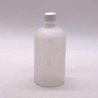 100ml / 200ml PE 액체 병과 스케일 및 어린이 안전 캡이 제공됩니다